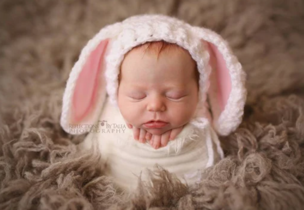 Topi dengan telinga kelinci